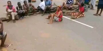 BREAKING: Yelwata Women Block Makurdi-Lafia Highway over Fresh Fulani Attacks, Security Inactiveness